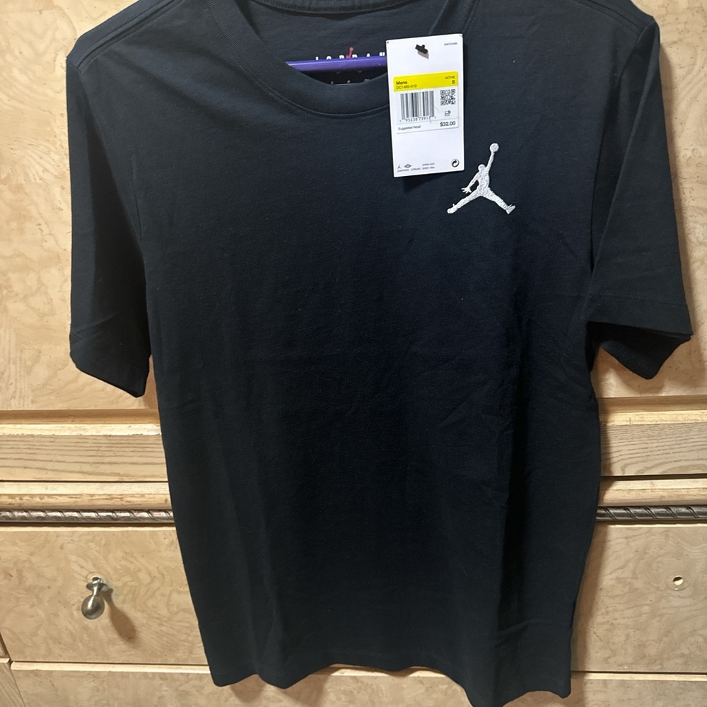 Men’s Jordan Black T-Shirt Size Small .  Jumpman logo on left chest